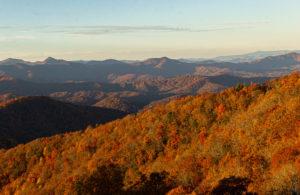 A mountain range in the fall