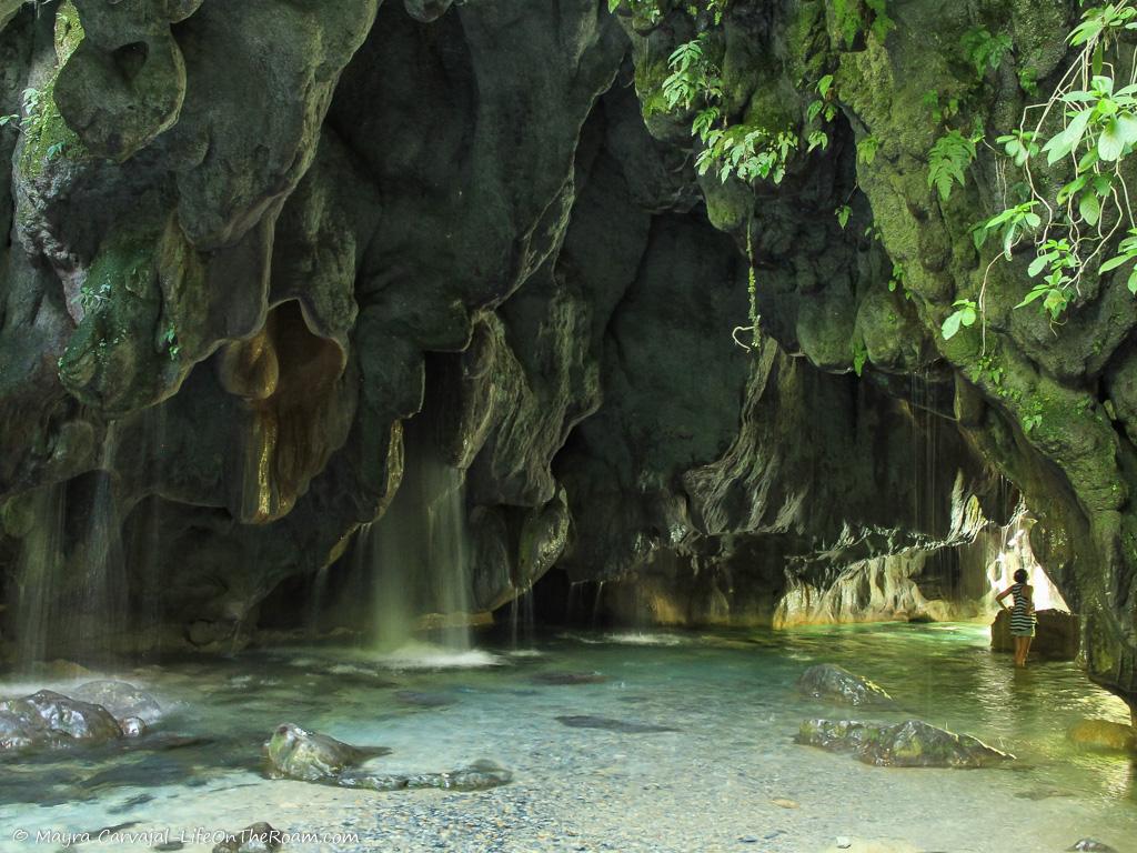 A natural bridge with water jets underneath
