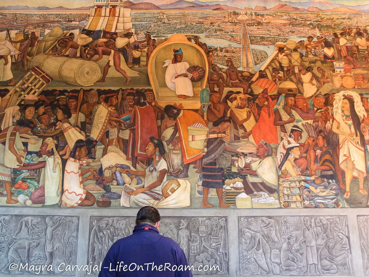 A fresco depicting commercial activities and the environment of Mexico City before colonization