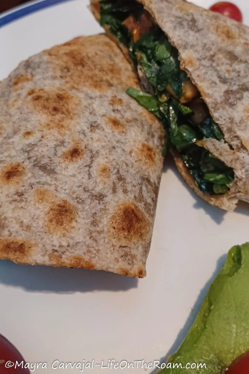 Tortillas stuffed with veggies