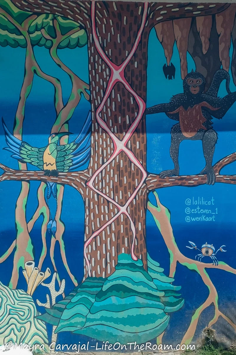 A mural with land, air and marine animals
