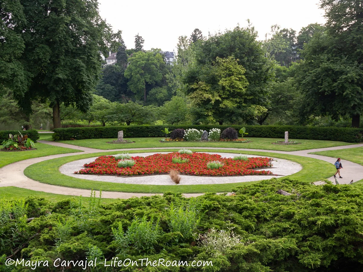 A garden in the shape of a maple leaf